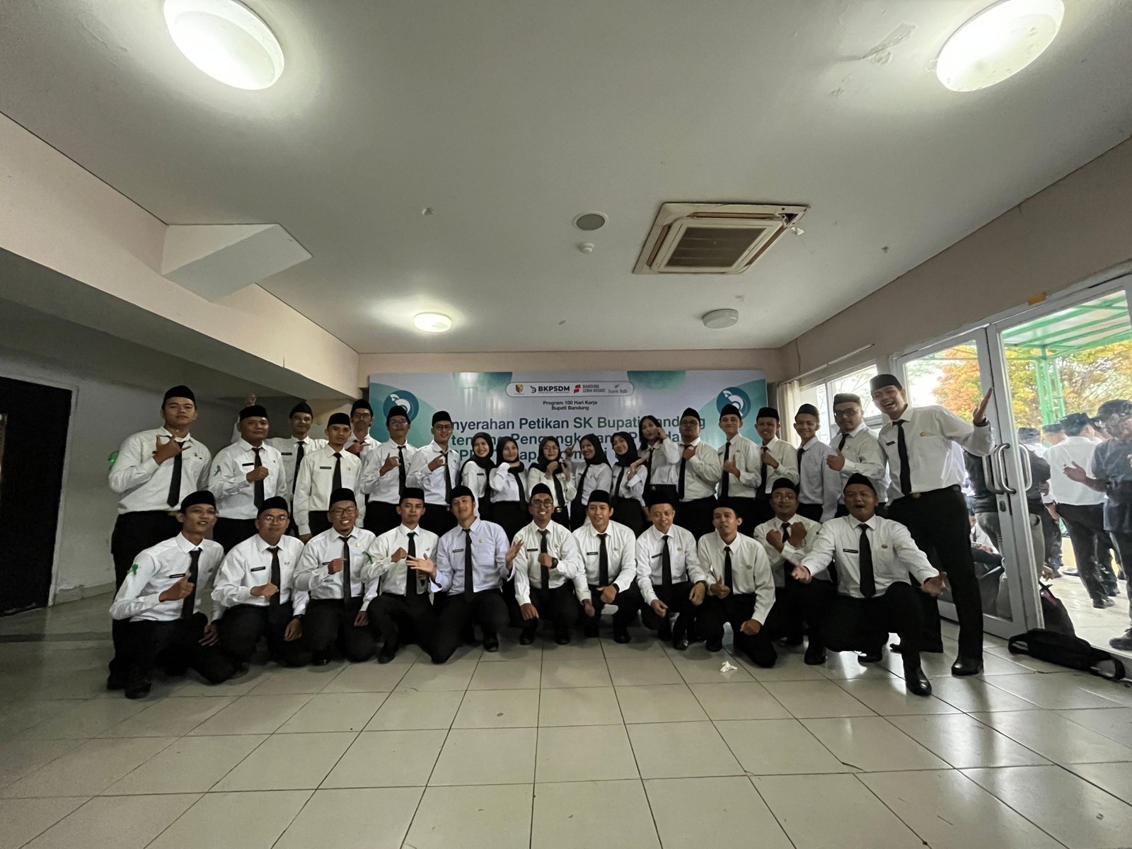 Pelantikan dan Penyerahan SK CPNS